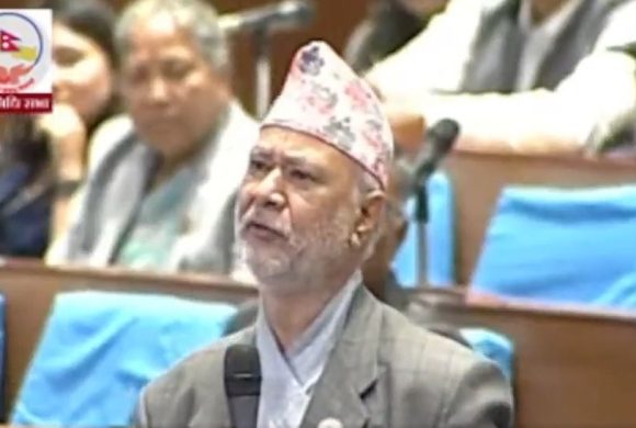 प्रतिनिधिसभा बैठकः एमालेले माग्यो प्रधानमन्त्रीको राजीनामा, वैठक ३० मिनेटका लागि स्थगित