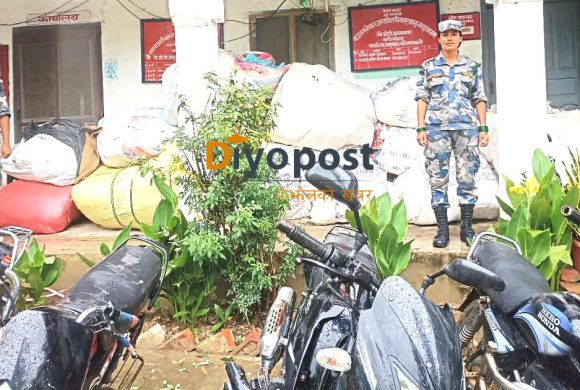 ३७ लाख भन्दा बढीको लत्ताकपडासहित मोटरसाईकल बरामद