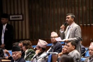 ठाकुर गैरेको प्रश्न– नैतिक रुपले गृहमन्त्री र अर्थमन्त्री पदमा बसिरहन मिल्छ ?