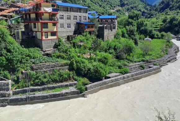 पानी परे रातभर निदाउँदैन तिल्चे गाउँ