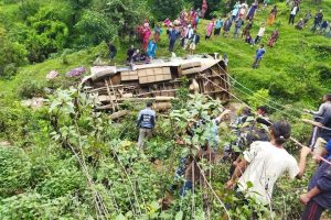 राेल्पा बस दुर्घटना अपडेटः मृत्यु हुनेकाे सङख्या ४ पुग्याे