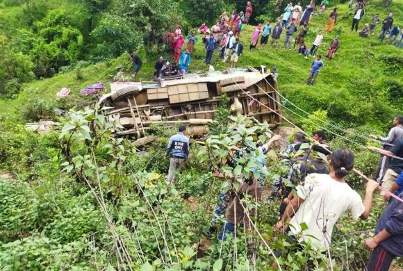 राेल्पा बस दुर्घटना अपडेटः मृत्यु हुनेकाे सङख्या ४ पुग्याे