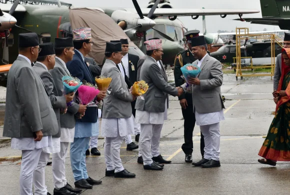 उपराष्ट्रपति यादव स्वदेश फिर्ता