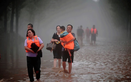 बेइजिङमा बाढी : २० जनाको मृत्यु,  २७ बेपत्ता
