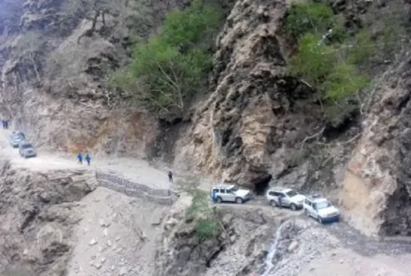 बेनी–जोमसोम सडकको बैसरीमा अवरुद्ध सडक बाह्रदिनपछि खुल्यो