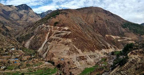 प्रदेशको योजनाले गाउँमा लफडा