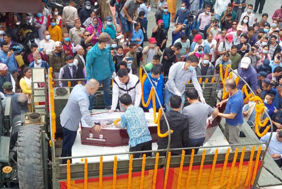 नेम्वाङको अन्त्येष्टिका लागि शवयात्रा सुरु