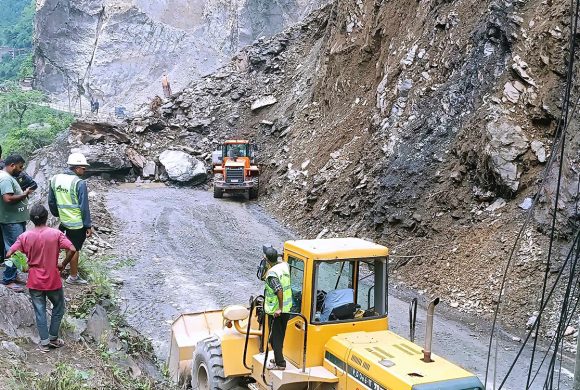 नारायणगढ–मुग्लिन सडकखण्ड दैनिक चार घण्टा बन्द