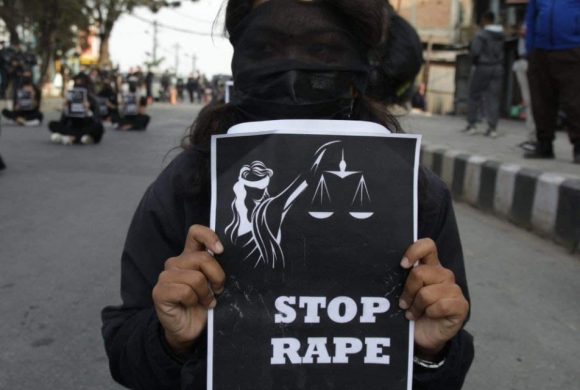‘बहिनी हिड तिमीलाई घर लगिदिन्छु’ भन्दै छाउगोठमा लगेर १३ वर्षीया बालिकामाथि पटक-पटक सामुहिक बलात्कार