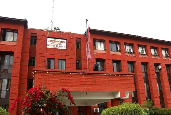 चट्याङबाट हुने क्षति न्यूनीकरणका लागि पूर्वतयारी गर्न स्वास्थ्य मन्त्रालयको अपिल