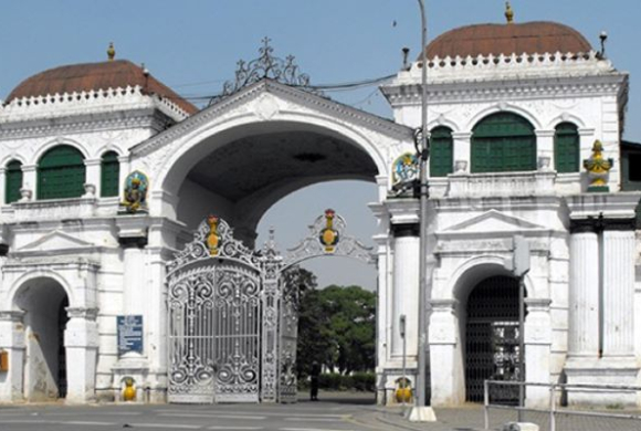 दसैंमा धमाधम काज मिलाउँदै कर्मचारीहरु, सेवा प्रभावित