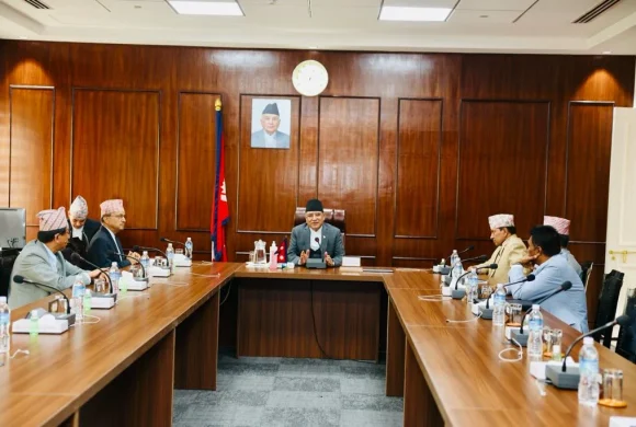 पेट्रोलियम पदार्थको मूल्य वृद्धि फिर्ता, पुरानै मूल्य कायम गर्न प्रधानमन्त्रीको निर्देशन