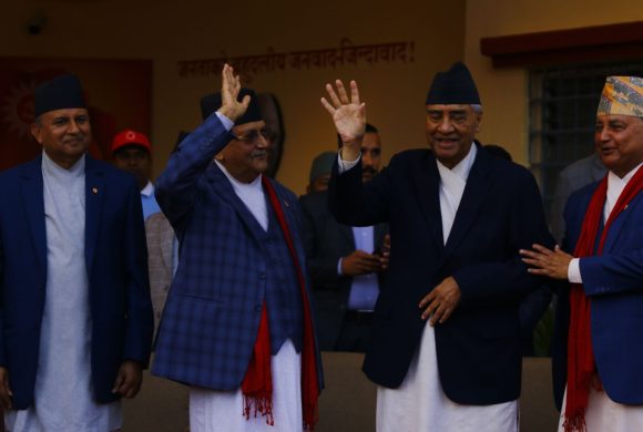 एमालेको चियापनमा प्रधानमन्त्री दाहाल र सभापति देउवा सहभागी