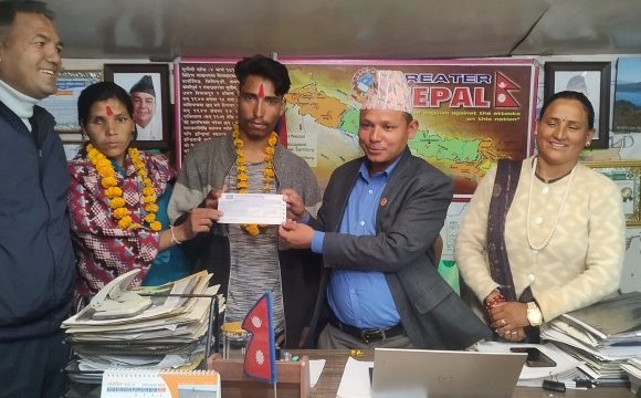 अन्तरजातीय विवाह गर्ने जोडीलाई एक लाख