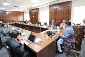 प्रधानमन्त्री कार्यालयका ६८ कर्मचारी हटाइने