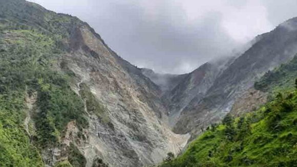घ्याप्चे पहिराको जोखिममा बस्ती