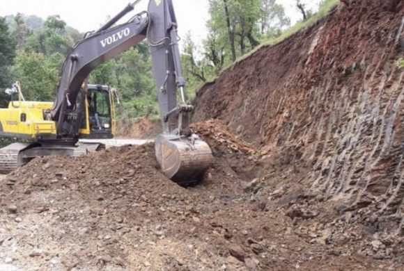 ठेक्का रद्दको चेतावनीपछि काममा फर्किए ठेकेदार