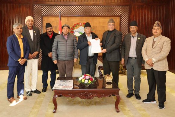 अधिकार माग्दै मुख्यमन्त्रीहरुले गराए प्रधानमन्त्रीको ध्यानाकर्षण