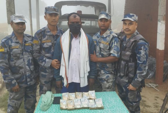 श्रोत नखुलेको नेपाली रुपैयाँसहित एक जना नियन्त्रणमा