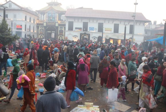 दिवङ्गत पितृको सद्गतिको कामना गर्दै शिवालयमा शतबीज छरियो