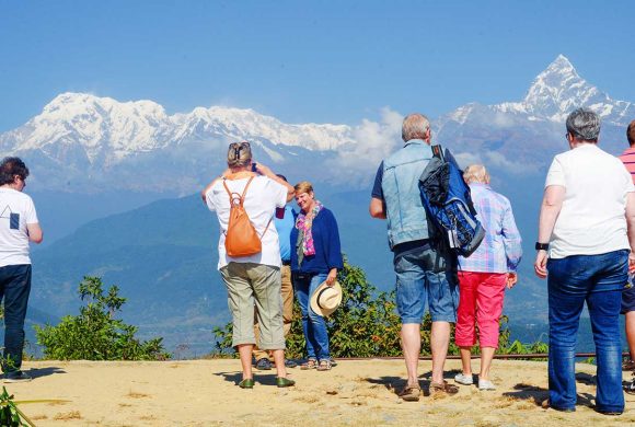 एघार महिनामा भित्रिए नौ लाखभन्दा बढी पर्यटक