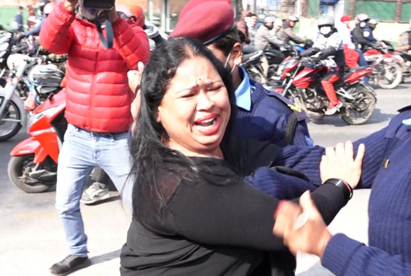 न्यायाधीश भुवन गिरीकी जेठी पत्नीले सर्वोच्च अदालतभित्रै गरिन् आत्मदाह प्रयास