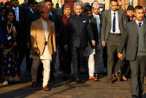 भारतीय विदेशमन्त्रीद्वारा पशुपतिनाथ मन्दिरमा पूजा