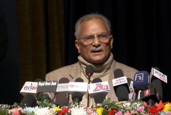 अहिलेको संकट टार्न बाबुरामले राखेका तीन विकल्प