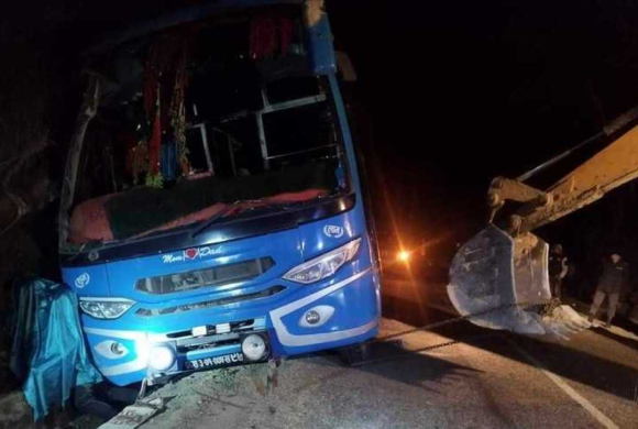 दाङमा बस दुर्घटना हुँदा दुईको मृत्यु, दुईजना घाइते