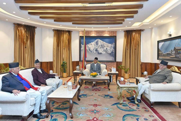 प्रधानमन्त्री प्रचण्ड, देउवा र ओलीलाई राष्ट्रपतिले गराए तीन विषयमा ध्यानाकर्षण