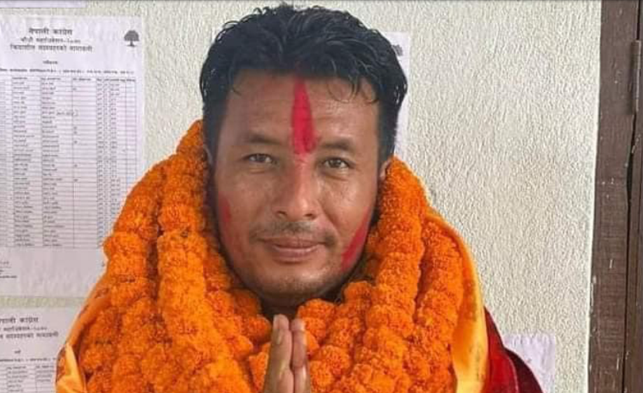 १५ लाख घुससहित वडाध्यक्ष नृपेश वादे पक्राउ