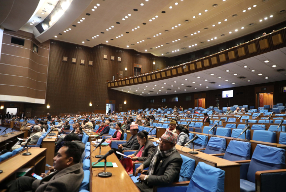 विधायन व्यवस्थापन समितिको प्रतिवेदन पेश