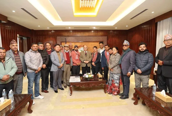 परिवर्तनकारी एकै ठाउँमा गोलबन्द हुने बेला आएको छः प्रधानमन्त्री दाहाल