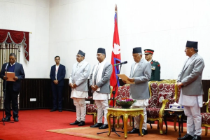 प्रधानमन्त्री प्रचण्डले गरे मन्त्रिपरिषद् विस्तार, यादव र साहले लिए शपथ