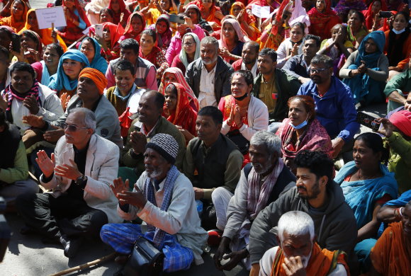 न्यायको माग गर्दै सार्क पीडितद्वारा भद्रकालीमा प्रदर्शन (फोटोफिचर)
