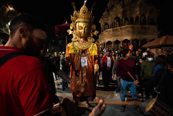 पाटनमा सम्यक महादान पर्वको सरुवात (फोटो फिचर)