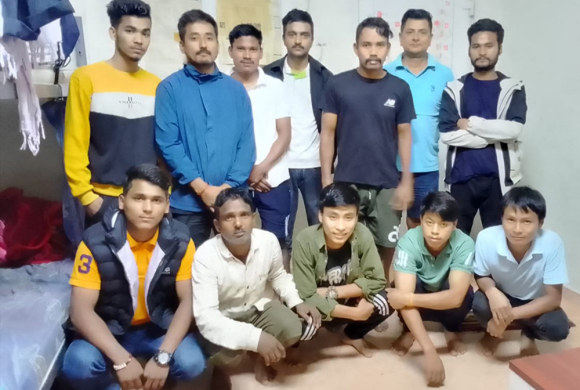 विदेश जानेको पीडा : युएई पुगेका १९ नेपाली अलपत्र