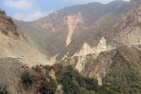 कान्ति लोकपथमा यातायात सञ्चालनमा रोक