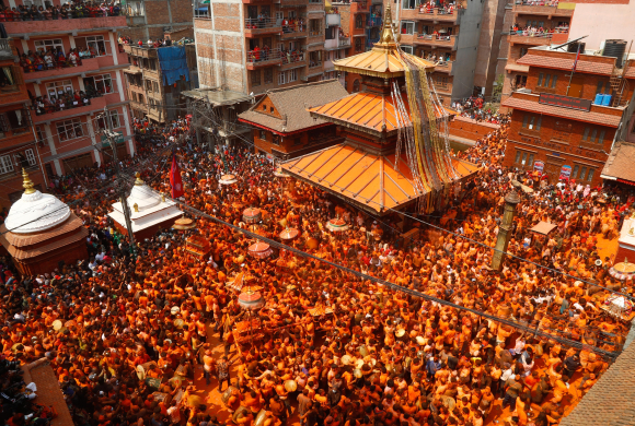 भक्तपुर मध्यपुरथिमीको सिन्दुर जात्रा (तस्बिरहरु)