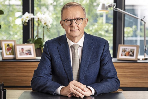 अष्ट्रेलियाका प्रधानमन्त्रीले पुरुष र केटाहरूलाई महिलामाथि हुने हिंसा रोक्न आग्रह गरे