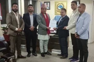ढुवानी व्यवसायीका समस्या समाधानमा सकारात्मक छु : मन्त्री भण्डारी