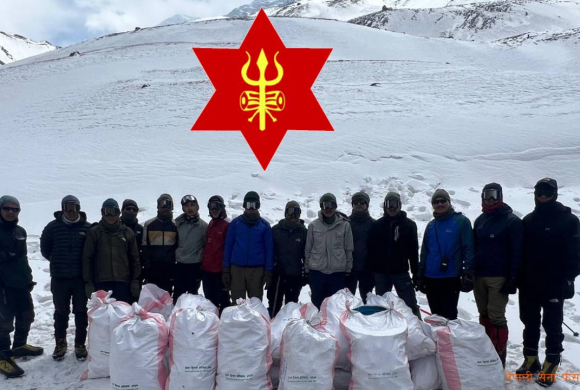 सगरमाथा सफाईका लागि ५० दिने अभियानमा नेपाली सेना : बैशाख पहिलो साता हिमाल तर्फ जाँदै !