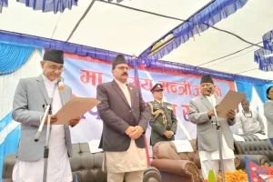 मुख्यमन्त्री कँडेलद्वारा शपथ ग्रहण