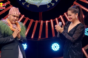 कमेडी च्याम्पियनमा पूर्वराजा ज्ञानेन्द्र शाह : ‘म देशको राजा हो कि चेसको राजा ?’