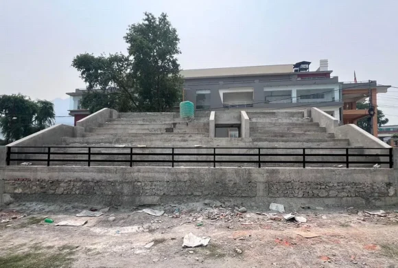 तीस लाखको लागतमा बिपी मैदानमा प्यारापिट निर्माण