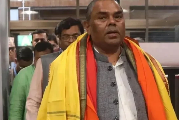 उपप्रधानमन्त्री यादव स्वदेश फिर्ता