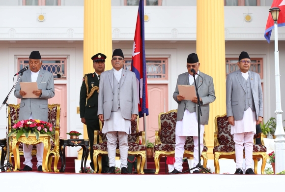 प्रधानमन्त्री ओलीले लिए शपथ