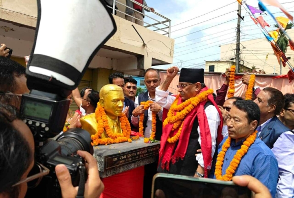 माओवादी नेता रामप्रसाद बञ्जाडेको बुटवलमा शालिक निर्माण, प्रचण्डले गरे अनावरण
