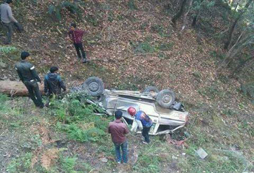 डडेल्धुरामा जिप दुर्घटना, ४ जनाको घटनास्थलमै मृत्यु