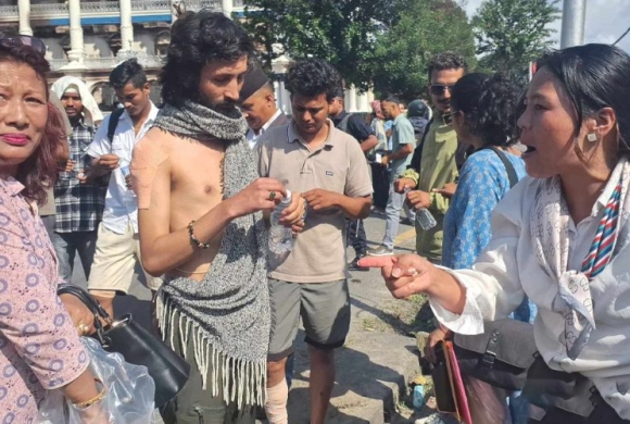सिंहदरबारमा जेनजी आन्दोलनका घाइतेको आक्रोश, सुदन गुरुङलाई नेतृत्व नगर्न चेतावनी